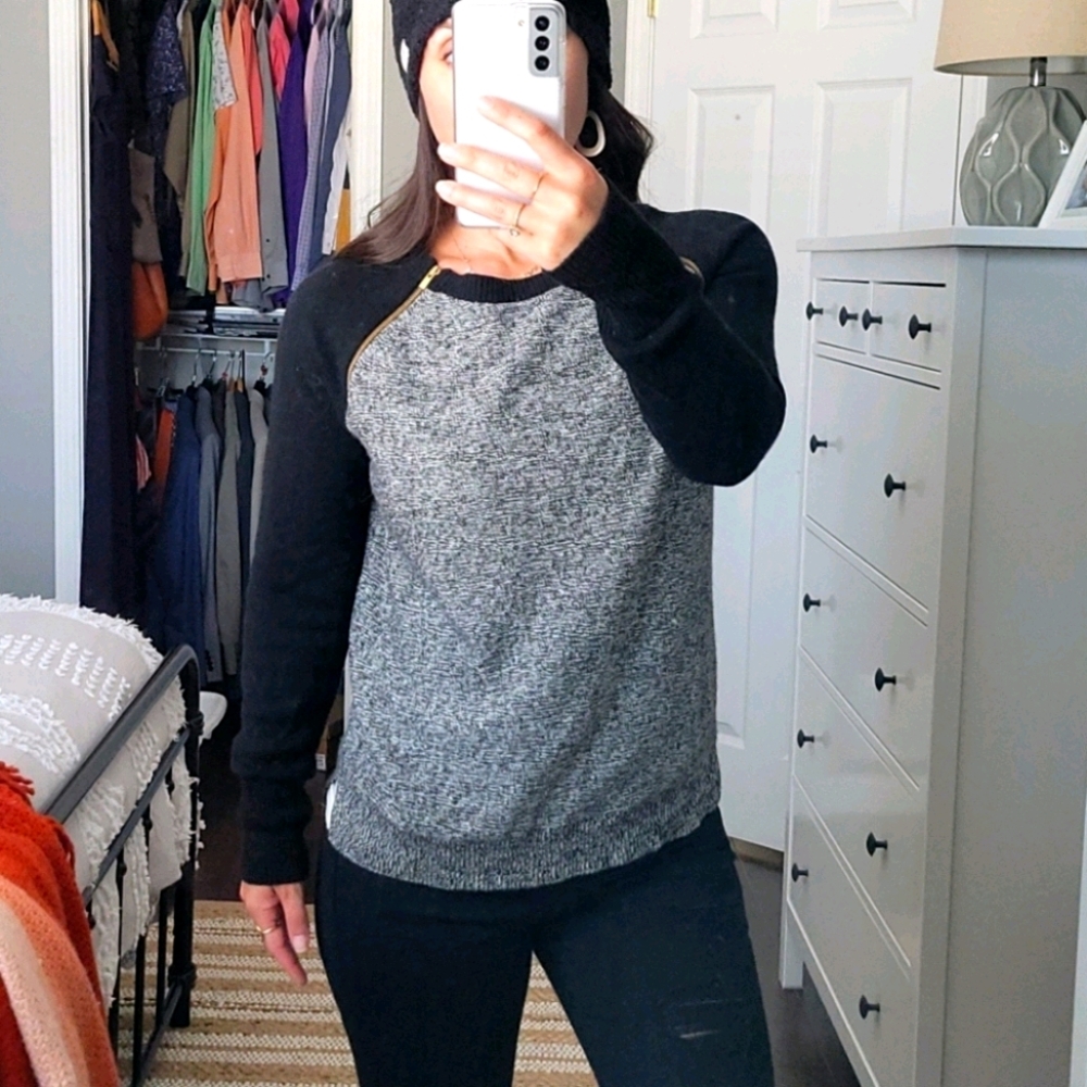 Banana Republic Black Marled Sweater